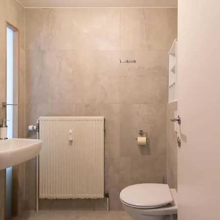 Apartment Beautiful In Prime Location *